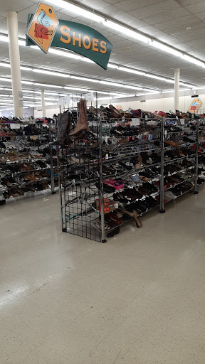 Thrift Store «Thrift Town», reviews and photos, 1516 S Westmoreland Rd, Dallas, TX 75211, USA