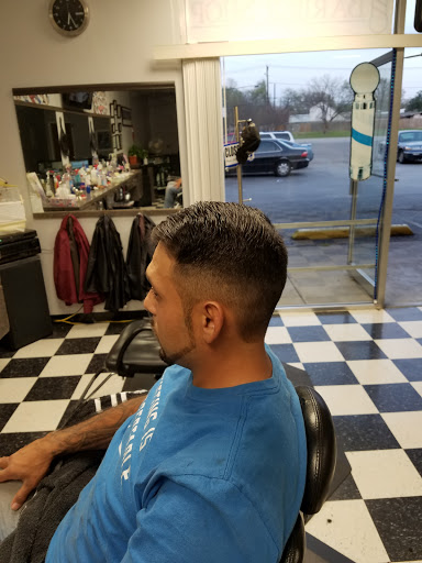 Barber Shop «City Barber Shop (Ali)», reviews and photos, 1534 S Center St, Arlington, TX 76010, USA