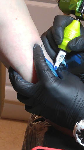 Tattoo Shop «Inkazoid Tattoos», reviews and photos, 5400 Fort Henry Dr, Kingsport, TN 37663, USA