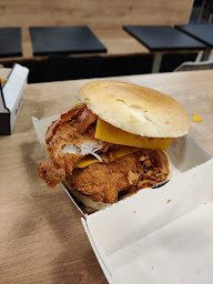 Photo n°42 de KFC Toulouse Portet-sur-Garonne à Portet-sur-Garonne ()