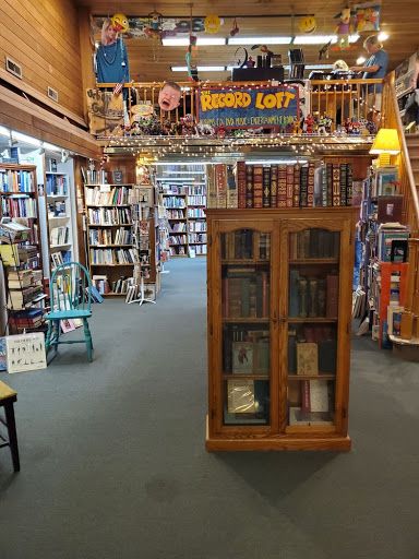 Used Book Store «Maya Books & Music», reviews and photos, 201 E 1st St, Sanford, FL 32771, USA