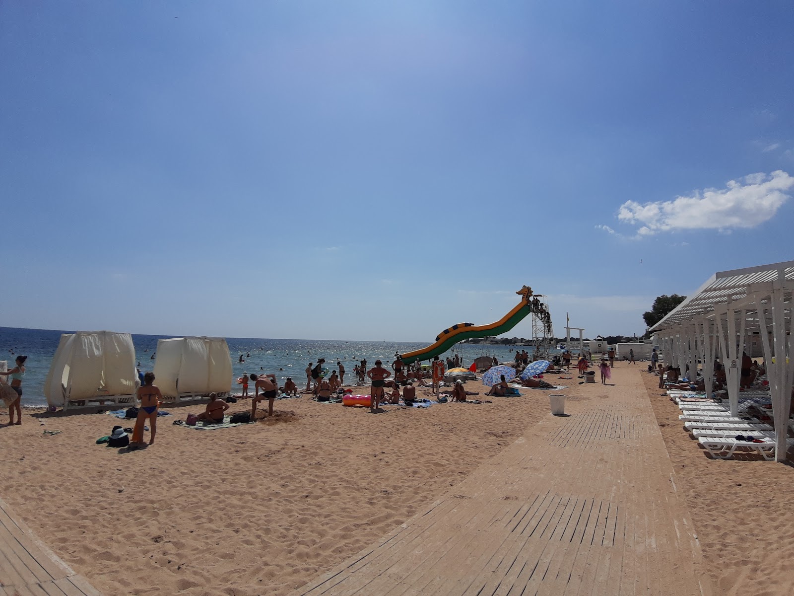 Oren-Crimea beach'in fotoğrafı kısmen otel alanı