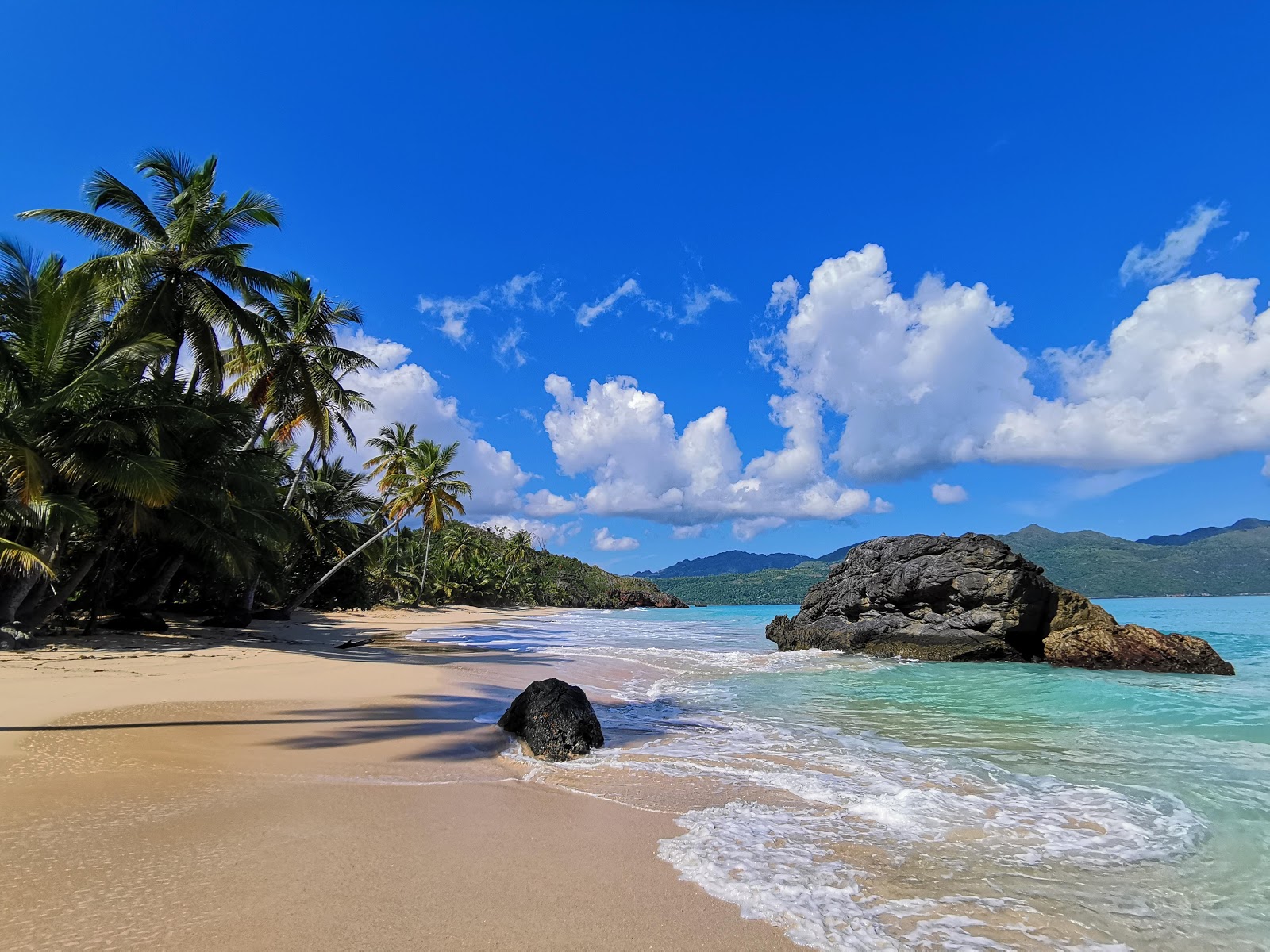 Foto von Breman Strand mit feiner beiger sand Oberfläche
