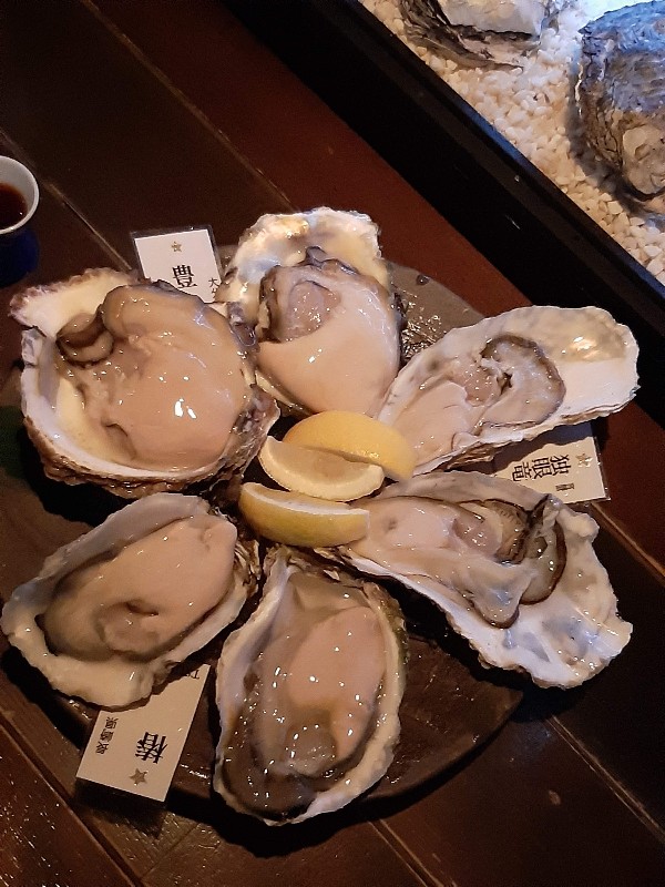 OYSTER BAR 酒肆石花