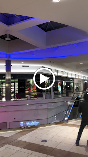 Shopping Mall «Fashion Outlets of Chicago», reviews and photos, 5220 Fashion Outlets Way, Rosemont, IL 60018, USA