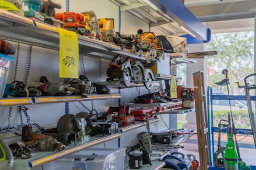 Pawn Shop «La Familia Pawn and Jewelry», reviews and photos, 2057 Americana Blvd, Orlando, FL 32839, USA