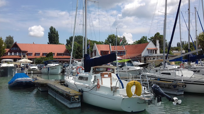 Hozzászólások és értékelések az Balatonfői Yacht Club Kft.-ról