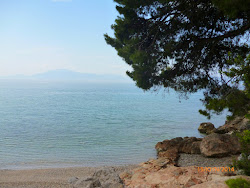 Foto von Dafnonta 3 beach mit eine gerade küstenlinie