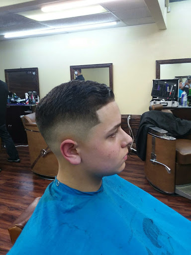 Barber Shop «Juarez Barbershop & Salon», reviews and photos, 1600 N Plano Rd #2400, Richardson, TX 75081, USA