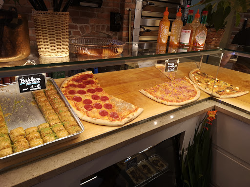 HERNALS. Kebap Pizza en Vienna