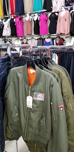 Clothing Store «Gen X Clothing», reviews and photos, 779 Peoria St, Aurora, CO 80011, USA