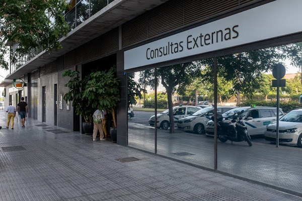Dr. Raimundo Cantero - Cirujano plástico en Málaga