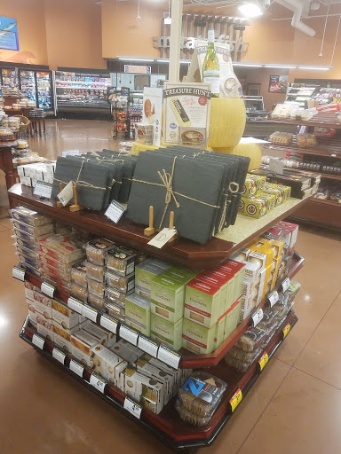 Grocery Store «Kroger», reviews and photos, 305 E Lewis and Clark Pkwy, Clarksville, IN 47129, USA