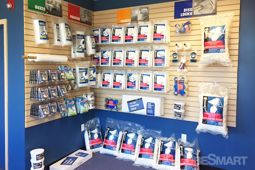 Self-Storage Facility «CubeSmart Self Storage», reviews and photos, 785 Sherman Ave, Hamden, CT 06514, USA