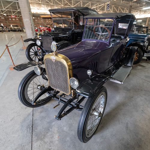 Opiniones de Asociación Museo Del Automovil Colección Nicolini Peru en La Molina - Museo