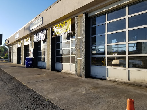 Auto Repair Shop «Meineke Car Care Center», reviews and photos, 8724 S Tacoma Way, Lakewood, WA 98499, USA