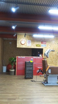 CUT GARAGE 遊