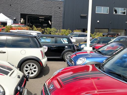 Used Car Dealer «MINI of Portland», reviews and photos, 9134 SW Canyon Rd, Portland, OR 97225, USA