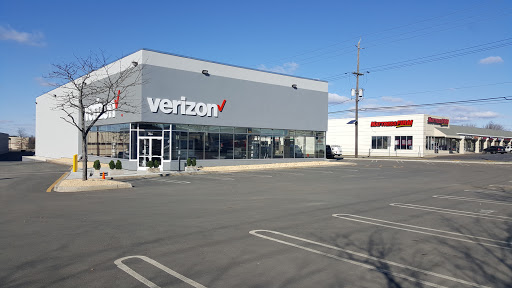 Cell Phone Store «Verizon», reviews and photos, 333 NJ-18, East Brunswick, NJ 08816, USA