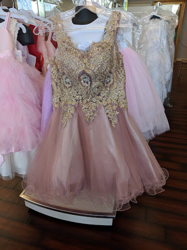 Boutique «Moda Bella Boutique | Quinceañera, Bridal, and Prom Dresses», reviews and photos, 8207 NE Vancouver Mall Dr Suite C, Vancouver, WA 98662, USA