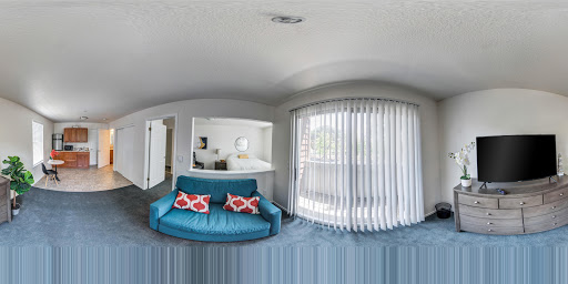 Waters Edge Lodge image