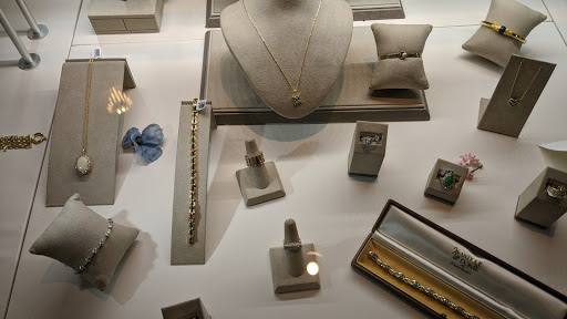 Jewelry Store «Moyer Fine Jewelers», reviews and photos, 14727 Thatcher Ln, Carmel, IN 46032, USA