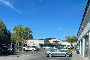 Petaluma Town Plaza Shopping Center image