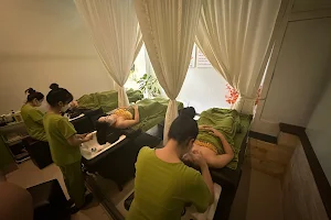 Cốm 2 Spa - Massage trị liệu BMT image
