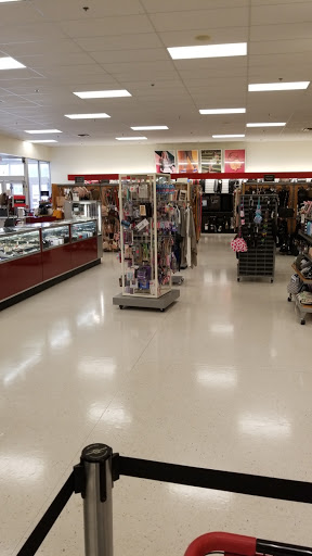 Department Store «T.J. Maxx», reviews and photos, 25 Robert Dr, South Easton, MA 02375, USA
