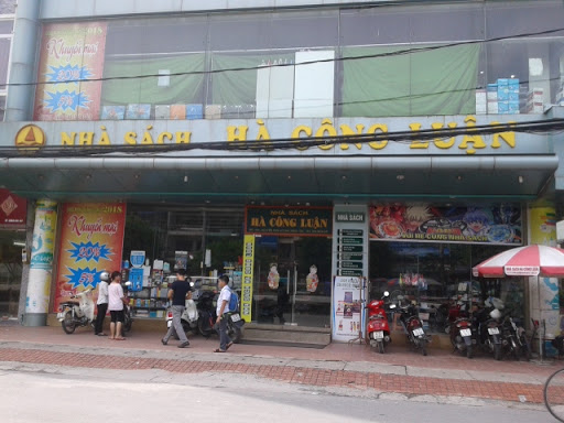 Nhà Sách Hà Công Luận