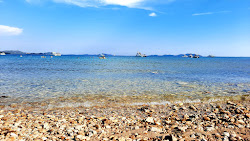 Lumbrak beach'in fotoğrafı ve güzel manzarası