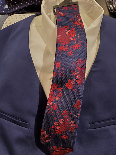 Clothing Store «Express», reviews and photos, 7604 Liberty Way, Liberty Township, OH 45069, USA