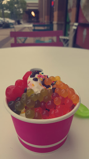 Frozen Yogurt Shop «Brrrberry Frozen Yogurt», reviews and photos, 6815 Parker Farm Dr, Wilmington, NC 28405, USA