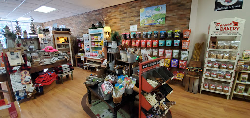 Pet Supply Store «Paws For Treats», reviews and photos, 851 W Main St, Lake Geneva, WI 53147, USA