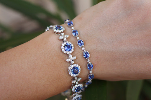 Jewelry Store «Deja & Co. Exquisite Jewels», reviews and photos, 14567 Big Basin Way, Saratoga, CA 95070, USA