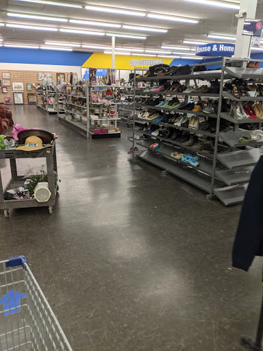 Charity «Goodwill North Oak», reviews and photos