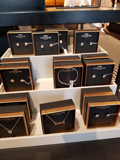 Outlet Mall «Tanger Outlet Southaven», reviews and photos, 5205 Airways Blvd, Southaven, MS 38671, USA