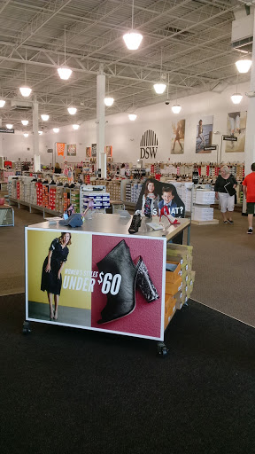 Shoe Store «DSW Designer Shoe Warehouse», reviews and photos, 290 Mid Rivers Center, St Peters, MO 63376, USA