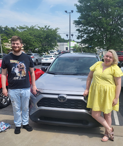 Toyota Dealer «Toyota of Louisville on Dixie Highway», reviews and photos, 6514 Dixie Hwy, Louisville, KY 40258, USA