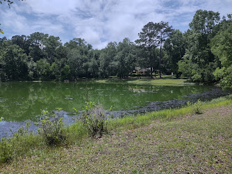 Central Pond Trail