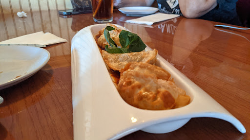 Shopping Mall «Warrenton Village Center», reviews and photos, 251 Lee Hwy, Warrenton, VA 20186, USA