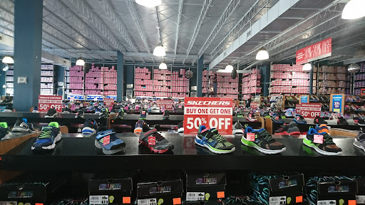 Shoe Store «SKECHERS Factory Outlet», reviews and photos, 8460 Gulf Fwy, Houston, TX 77017, USA