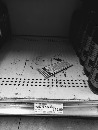 Liquor Store «Vas Foremost Liquors», reviews and photos, 2300 N Milwaukee Ave, Chicago, IL 60647, USA