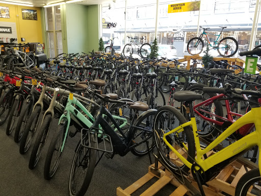 Bicycle Store «Montgomery Cyclery Loveland», reviews and photos, 116 Karl Brown Way, Loveland, OH 45140, USA