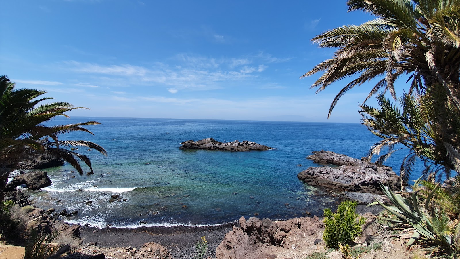 Foto von Playa Baja Larga mit graue kiesel Oberfläche