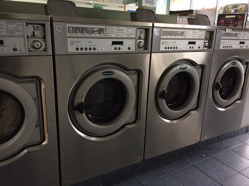 Laundromat «Fluff and Fold Lavanderia», reviews and photos, 5042 Warner Ave, Huntington Beach, CA 92649, USA