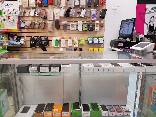 Cell Phone Store «Cellular Of Miami», reviews and photos, 6790 Collins Ave, Miami Beach, FL 33141, USA