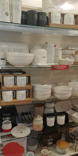 Shopping Mall «The Shops at Midtown Miami», reviews and photos, 3401 N Miami Ave, Miami, FL 33127, USA