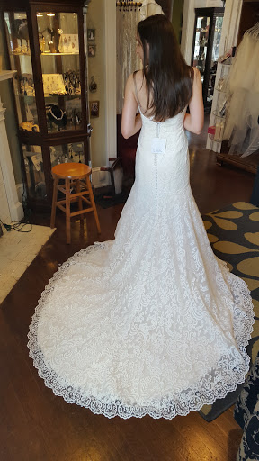 La Raine's Bridal Boutique