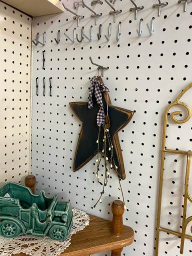 Home Goods Store «Olde Factory», reviews and photos, 139 S Hanover St, Hummelstown, PA 17036, USA